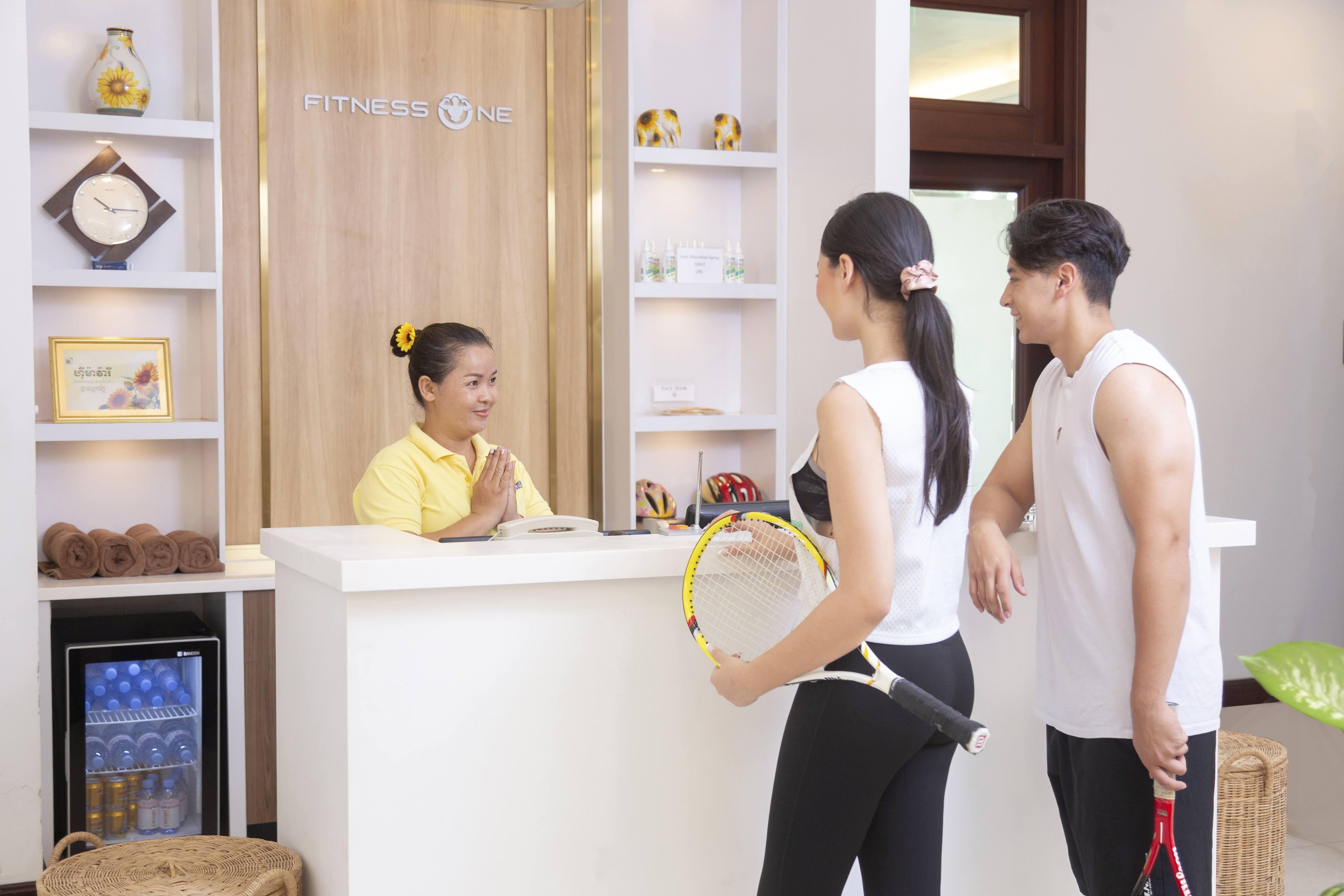 Himawari Hotel Apartments Phnom Penh Exterior photo