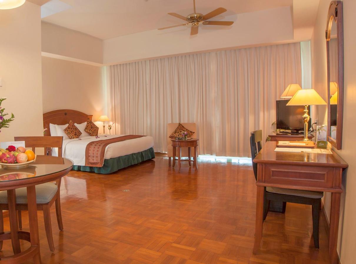Himawari Hotel Apartments Phnom Penh Exterior photo